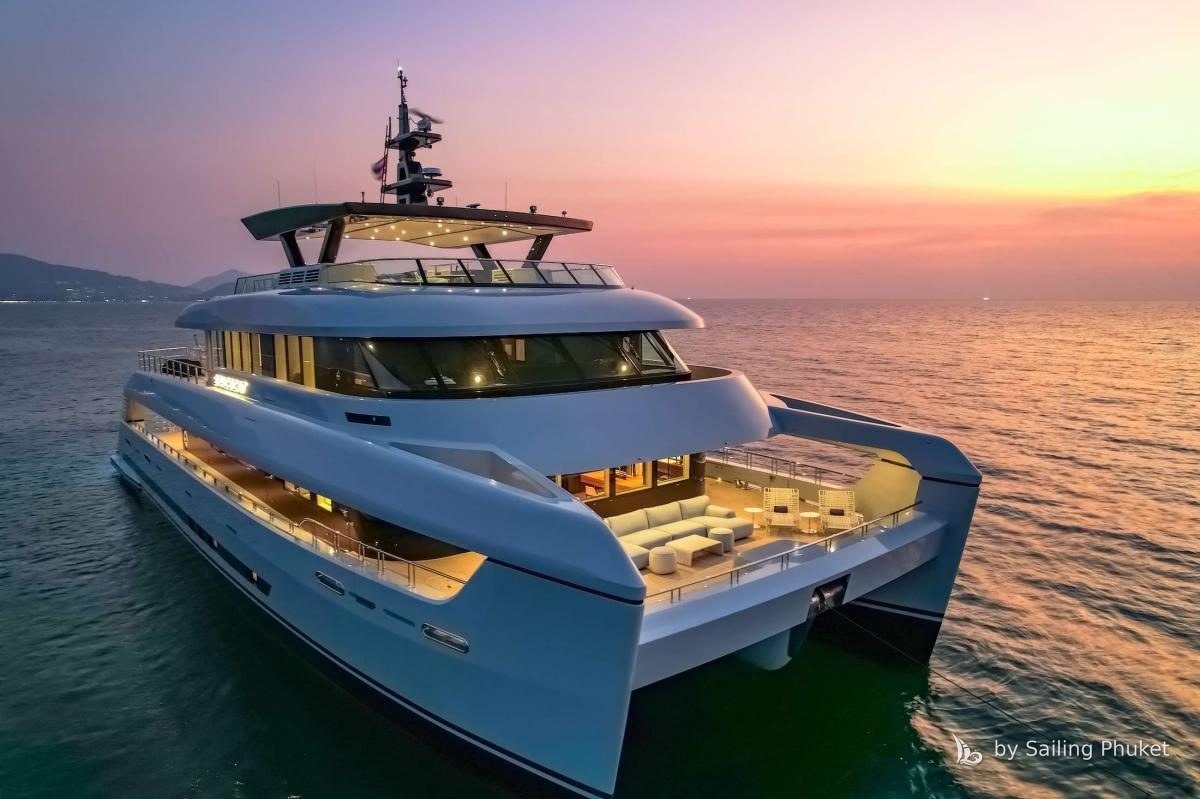 118ft Spacecat Yacht on a private charter around Phuket's islands