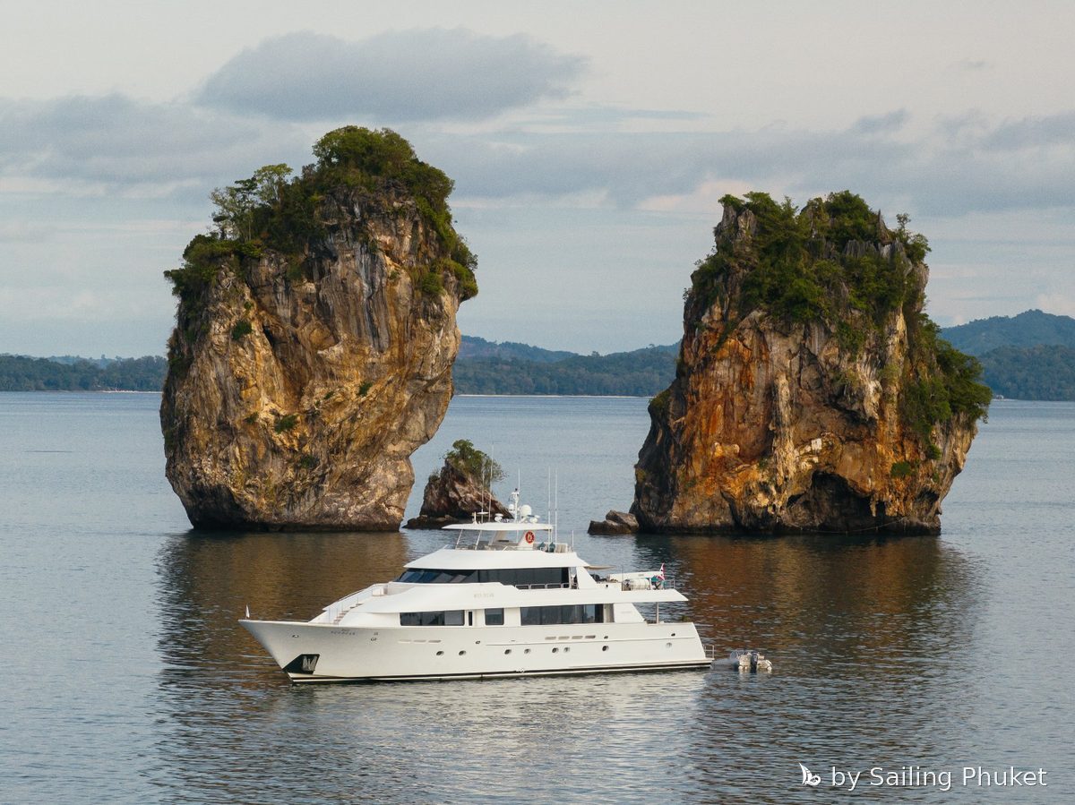 130ft Sea Bear - private superyacht charter in Phuket