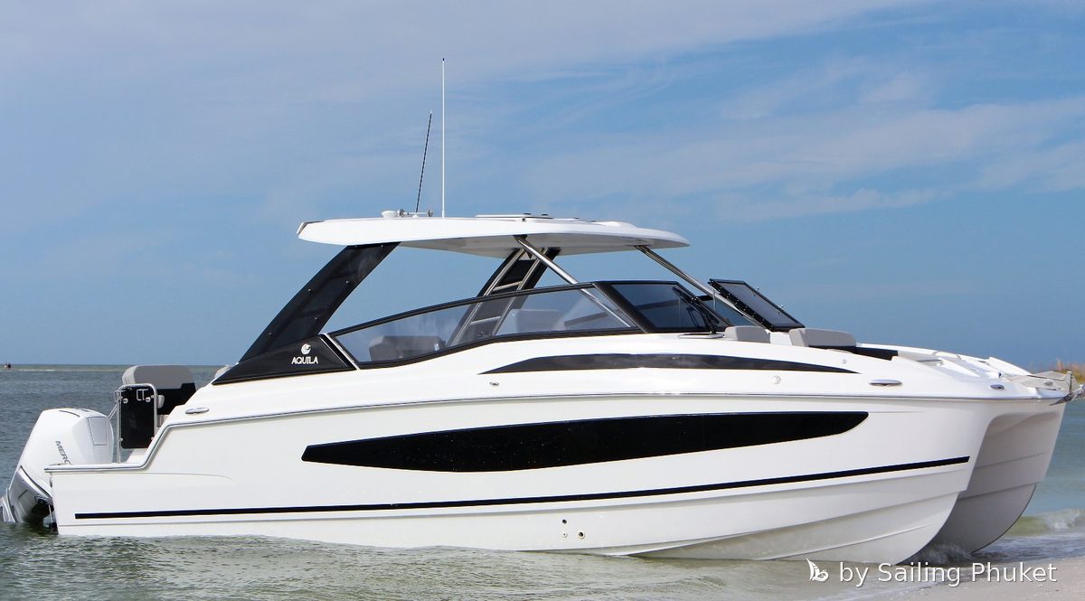 Ruen 5 - Aquila 32 power catamaran charter in Phuket