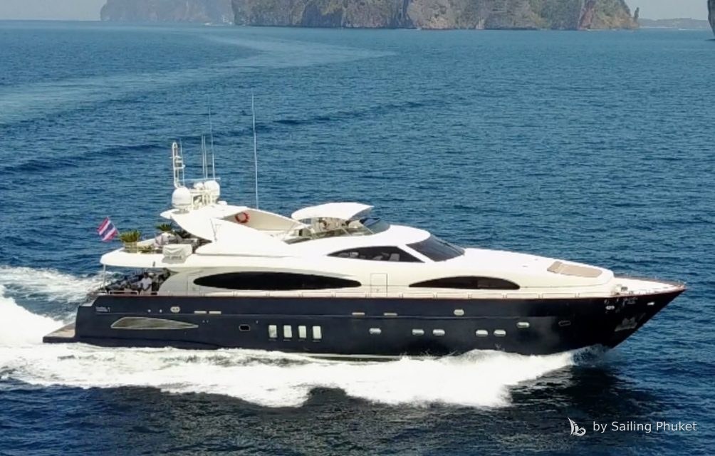 Astondoa 102ft - VIP yacht charter in Phuket