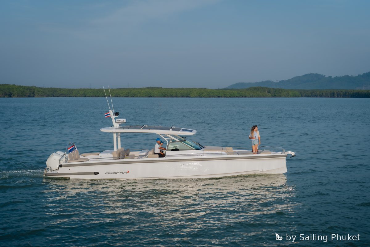 Axopar 37 LILA on a private charter around Phuket's islands