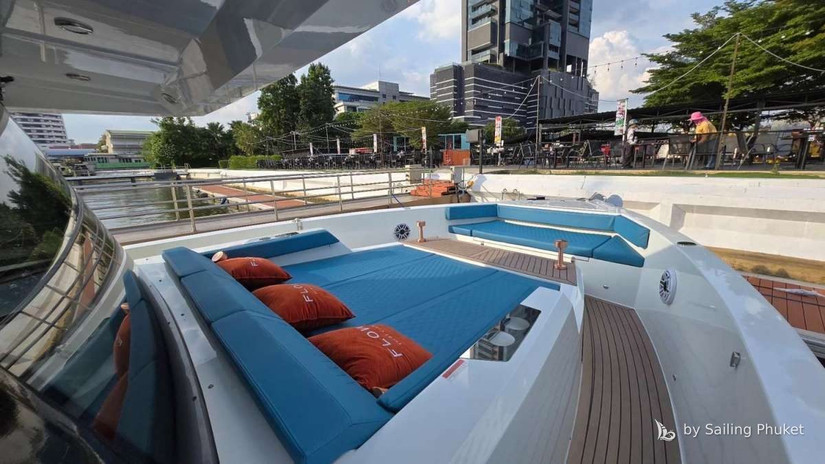 De Antonio 50ft on a private charter around Phuket's islands