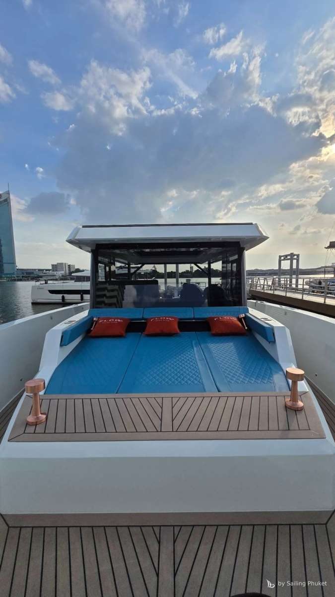 De Antonio 50ft on a private charter around Phuket's islands