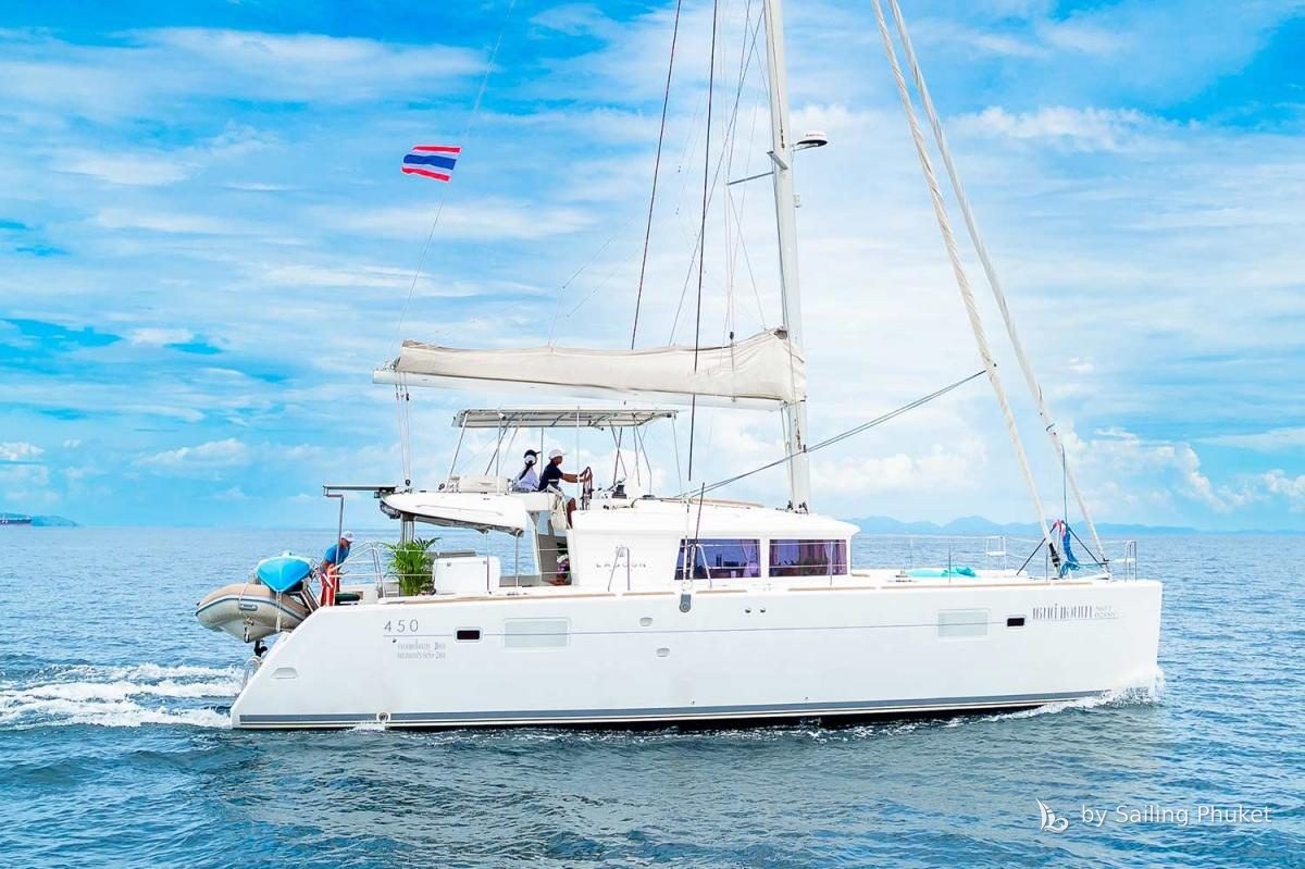 SY Saint Anna - private sailing catamaran charter in Phuket