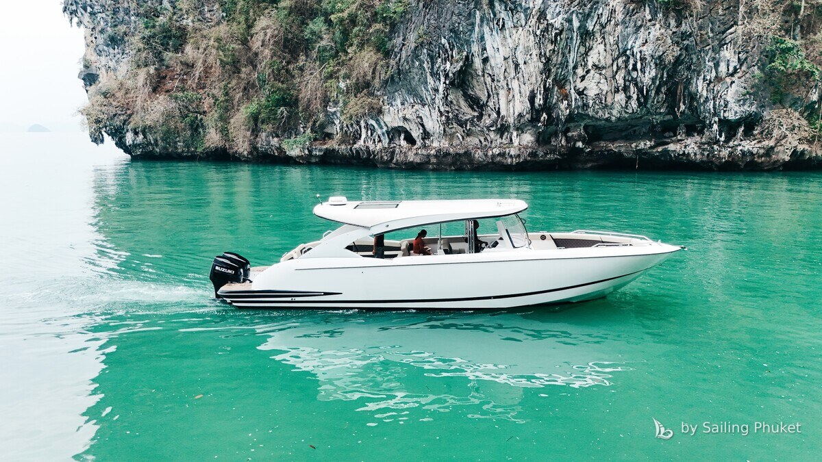 42ft Ocean Pearl on a private charter around Phuket's islands