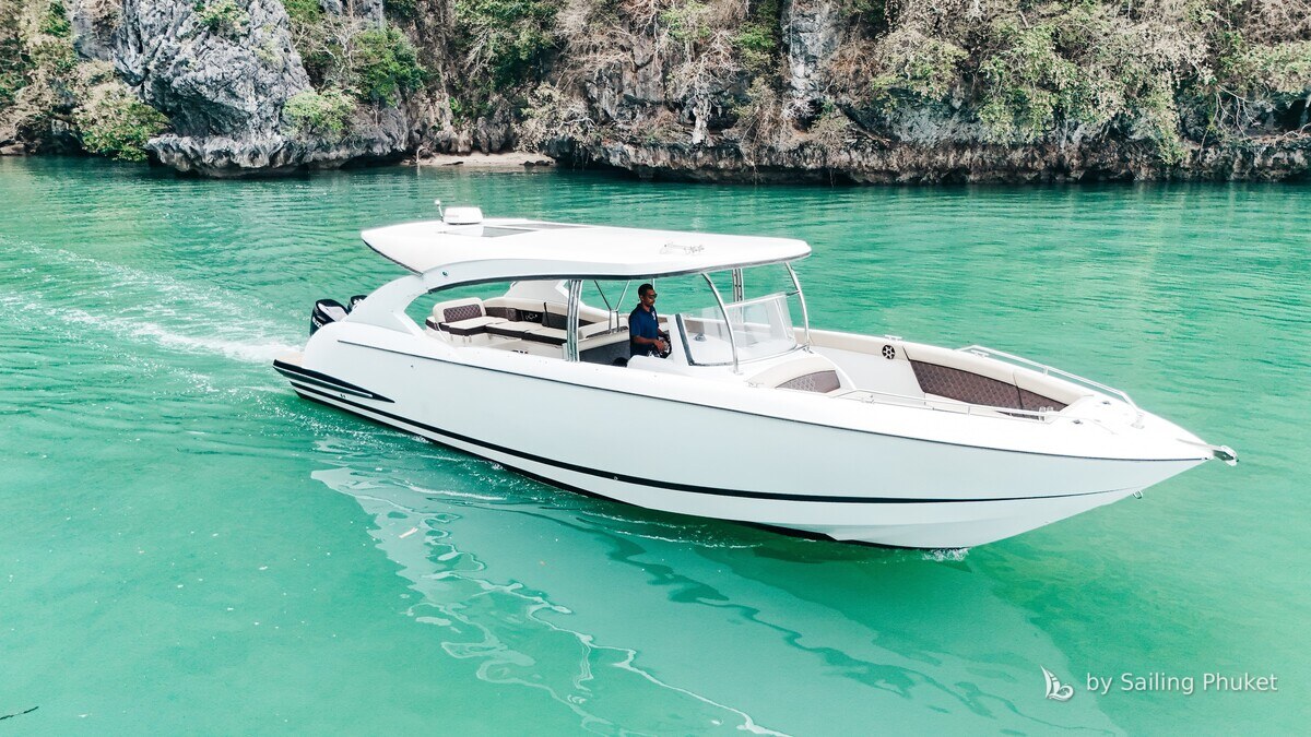 42ft Ocean Pearl on a private charter around Phuket's islands