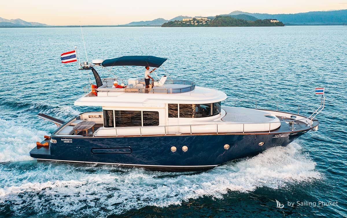 Maestro 51ft - VIP yacht charter in Phuket