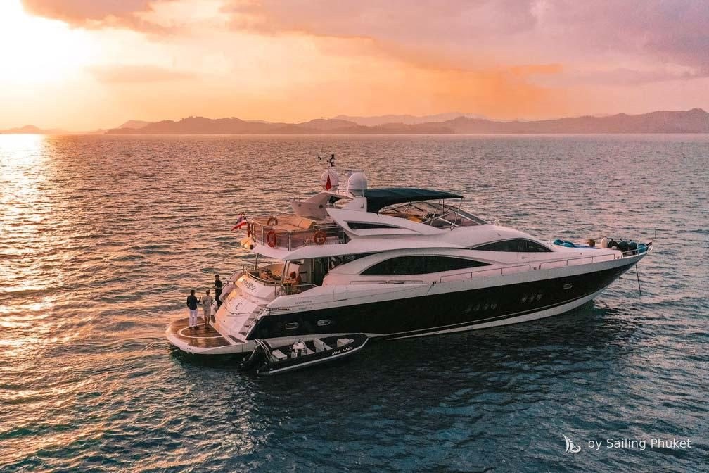 Sunseeker 90ft - VIP yacht charter in Phuket